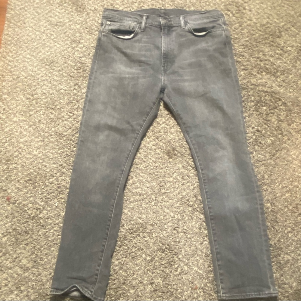 Levi Strauss & Co